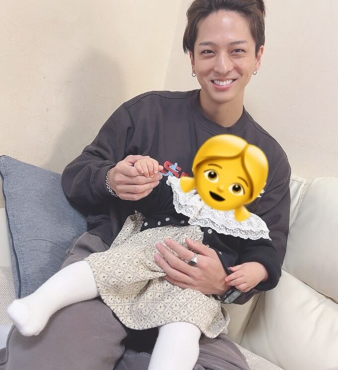 寺西拓人さんと姪っ子の写真